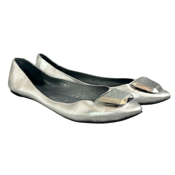 Jeffrey Campbell Silver Loafers with Elegant Pointy Large Jewel Toe Detail Sz 8 - Picture 7 of 7
